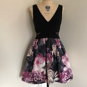 XSCAPE - WORN ONCE -Women’s cocktail dress, size 6